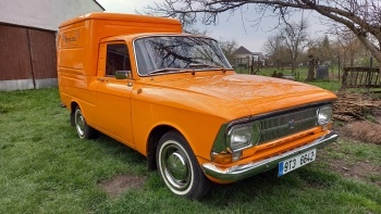 Iž 2715