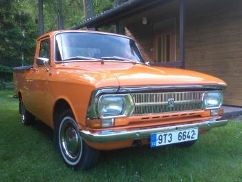 Iž 2715